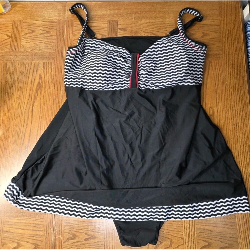 Danify Size 62 US Size 28 or 30 (XXL/3XL) Swim Dress Black White